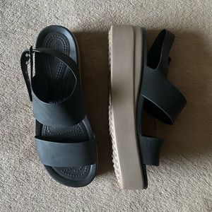 Croc’s Brooklyn Low Wedge Sandal